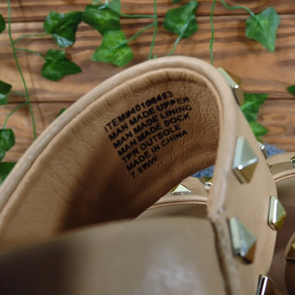 Torrid‎ Women 7.5 WW Extra Wide Tan Studded Platform Cork Wedge Heels Sandals